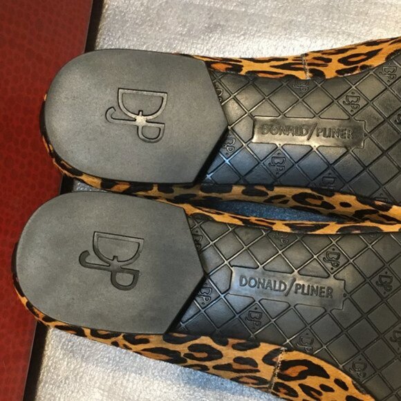 NWT & BOX! Donald J Pliner Leopard Print Calf Hair Loafer—Size 6.5 - Picture 10 of 12